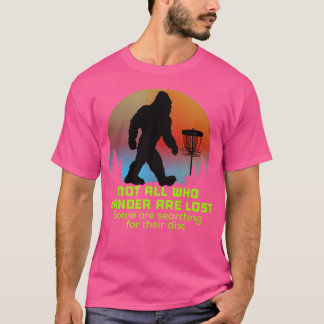 ビッグフットディスクゴルフサスカッチチェーントーサービッおもしろいク Tシャツ