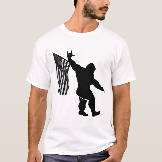 ビッグフット愛国者 Tシャツ (正面)