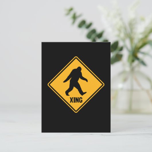 ビッグフット横断標識 ポストカード (スタンド正面)