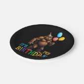 ビッグフット誕生日パーティー – 私の誕生日 ペーパープレート (アングル)