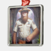 ビッグフット警官 メタルオーナメント (左)