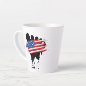 ビッグフット4日7月b カフェラテマグ (左アングル)