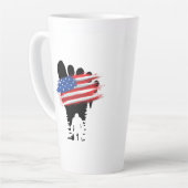 ビッグフット4日7月b カフェラテマグ (左アングル)