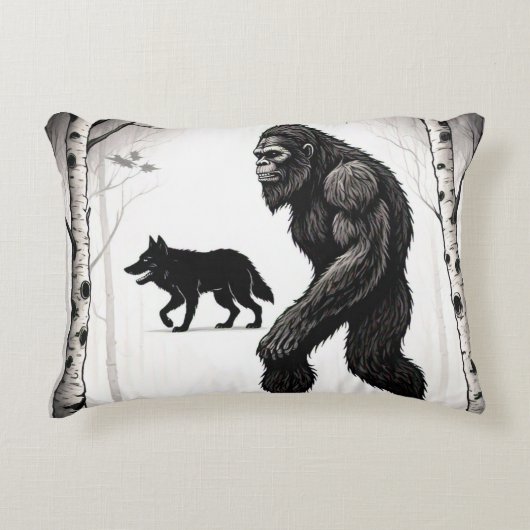 ビッグフット、ウルフと樺の木ツリーフォレスト アクセントクッション (正面)