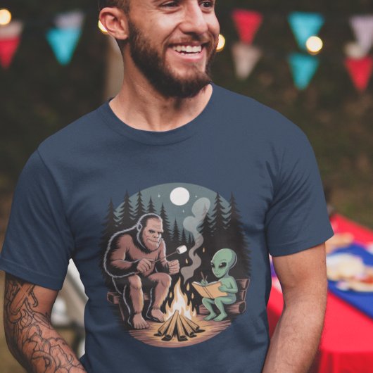 ビッグフット エイリアン UFO 月 未確認生物との遭遇 Tシャツ