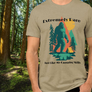 ビッグフット キャンプ 森林 山 おもしろ 誕生日 トライブレンドTシャツ