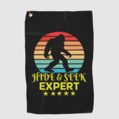 ビッグフット ハイド・アンド・シークの達人 おもしろTシャツ ゴルフタオル (正面)