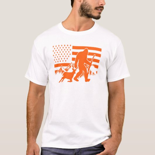 ビッグフット バック狩猟シーズン アメリカ国旗  Tシャツ (正面)