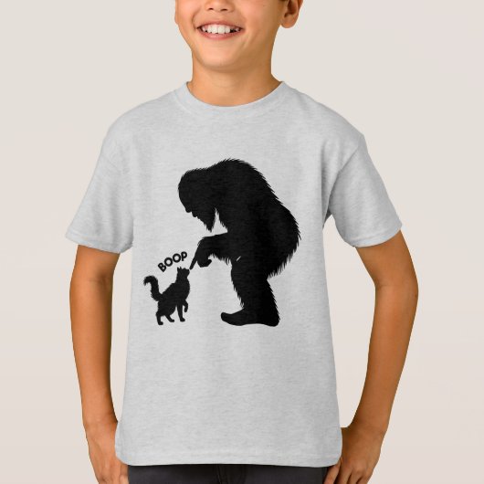 ビッグフット 遊び好き 長毛猫 の鼻ぽち Tシャツ (正面)