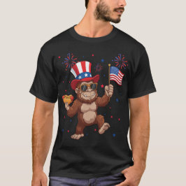 ビッグフット 7月4日 アメリカ愛国心ロケットと花火 Tシャツ