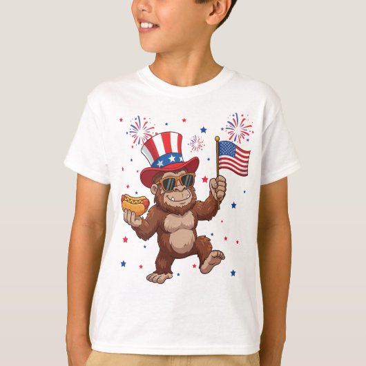 ビッグフット 7月4日 愛国ロケットと花火 Tシャツ (正面)