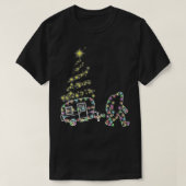 ビッグフートキャンピングトレーラークリスマスライトキャンペックスマ Tシャツ (デザイン正面)