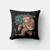 ビッグフートクリスマスツリーライトクリスマスサスカッチ恋人 クッション (正面)