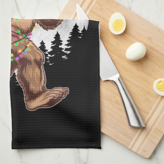 ビッグフートサンタクリスマスツリーライトクリスマスサスカッチ キッチンタオル (四つ折り)