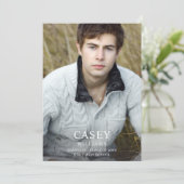 ビッグモダンネーム写真卒業パーティー垂直 招待状 (スタンド正面)