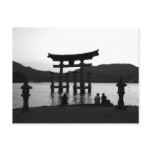 ビッグ・トリイが夕暮れ