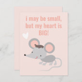 ビッグ・ハグ!キュートグレーマウス子供の誕生日 ポストカード (正面/裏面)