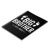 ビッグ・ブラザー・エストに昇格。2025ベビー ノートブック (左側)