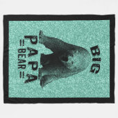 ビッグPapaクマ – ブラックフレーム文字&ポーラベア フリースブランケット (正面(横))