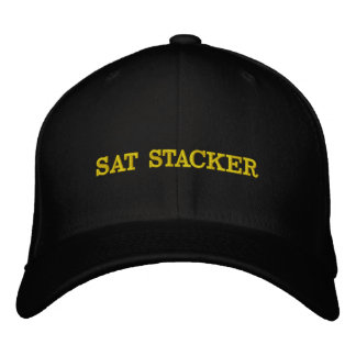 ビットコイン信仰者必見!黄色い文字のSat Stackerキャップ 刺繍入りキャップ