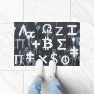 ビットコイン通貨ストリートアート (ブラックペインティング No. 5) ドアマット