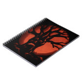 ビッ白熱［赤熱］光を放つク死んだ木のハロウィーンカボチャ ノートブック (左側)