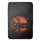 ビッ白熱［赤熱］光を放つク死んだ木のハロウィーンカボチャ バスマット (正面縦)