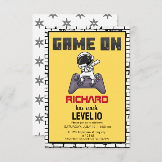 ビデオゲームのレベルアップ宇宙飛行士ゲーマー誕生日 招待状 (正面/裏面)