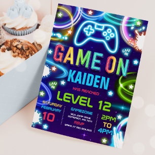 ビデオゲームバースデーパーティーのネオンゲームのレベルアップ 招待状