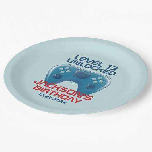 ビデオゲームレベルのロック解除された男の10代の子の誕生日パーティー ペーパープレート (アングル)