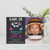 ビデオゲームレベルアップゲーマー誕生日写真 招待状 (スタンド正面)