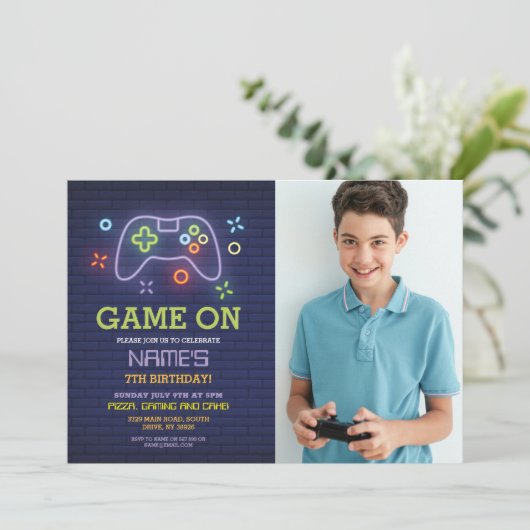 ビデオゲーム誕生日パーティーゲーマーボーイフォト招待状 招待状 (スタンド正面)