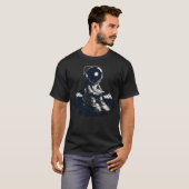 ビニールに関するヘッドフォン読の小さな宇宙飛行士 Tシャツ (正面フル)