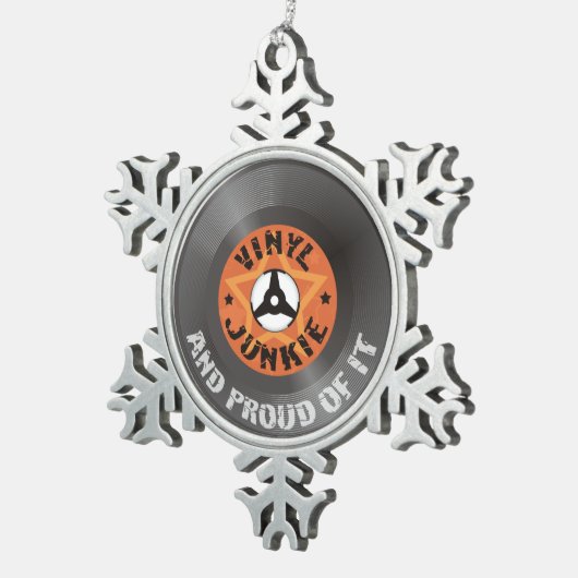 ビニールの麻薬常習者-およびそれの誇りを持った スノーフレークピューターオーナメント (右)