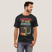 ビニールレコードレトロ保ズITオールドスクール Tシャツ (正面フル)