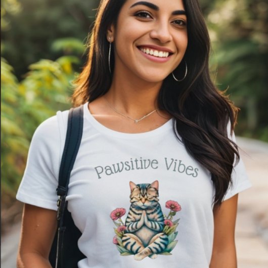ビブおもしろいス前向き猫好きTシャツ Tシャツ