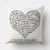 ビブ前向きスのみハートデザイン クッション (正面)