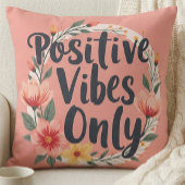 ビブ前向きスのみフローラリースデザイン クッション