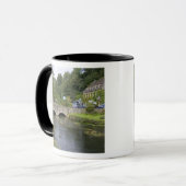 ビベリー村のマスの流れ マグカップ (正面左)