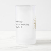 ビヤ買ーの日のマグカップの司祭   フロストグラスビールジョッキ (中央)