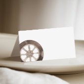 ビュッフェで車のタイヤを埋める プレイスカード