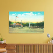 ビューオブアベニューオートキャンプエントランス キャンバスプリント (インサイチュ (リビング))