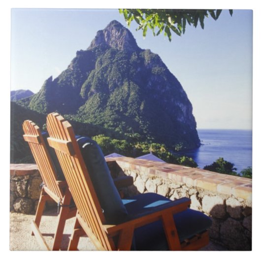 ビューオブグロスピトンフロムストーンフィールドエステートヴィラ タイル (正面)