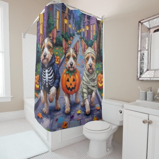 ビューティア・テリアのハロウィンコスチューム シャワーカーテン (インサイチュ)