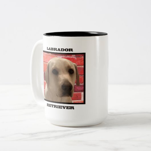 ビューティフルイエローラブラドールレトリーブドッグ ツートーンマグカップ (正面左)