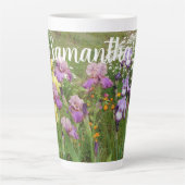 ビューティフルパープルアイリスフラワーフローラガーデン女性 カフェラテマグ (正面)