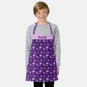ビューティフルパープルフローラデイジーフラワーカスタムキッズ エプロン (着用した状態)