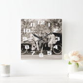 ビューティー・クイーンのヴィンテージを浸しているMack Sennettの女の子 スクエア壁時計 (ホーム)