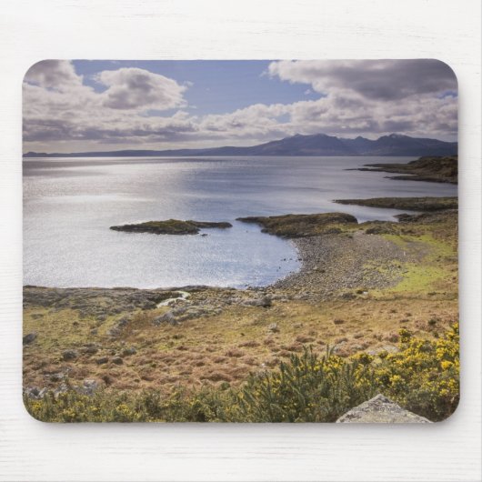 ビュート、Argyll、スコットランドの水および海岸の眺め マウスパッド (正面)