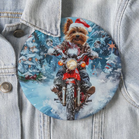 ビューヤーテリア 犬 バイクに乗る クリスマス 缶バッジ (インサイチュ)